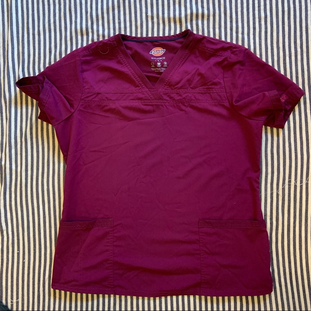 Dickies Balance 2 Pocket V Neck Scrub Top Wine Size L